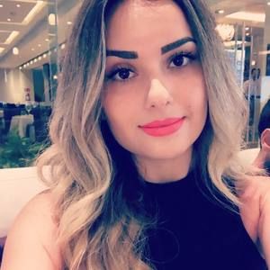 Meet your Posher, Sarra